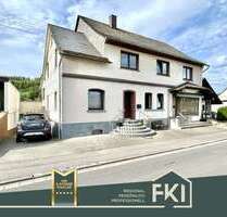 Haus zum Kaufen in Atzelgift 199.000,00 € 327 m²