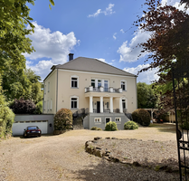 Haus zum Kaufen in Neukirchen-Vluyn 1.750.000,00 € 420 m²