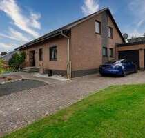 Haus zum Kaufen in Geestland 370.000,00 € 230 m²
