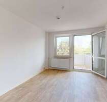 Wohnung zum Mieten in Halle 242,00 € 26.3 m²