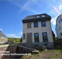 Haus zum Kaufen in Kommen 210.000,00 € 207 m²