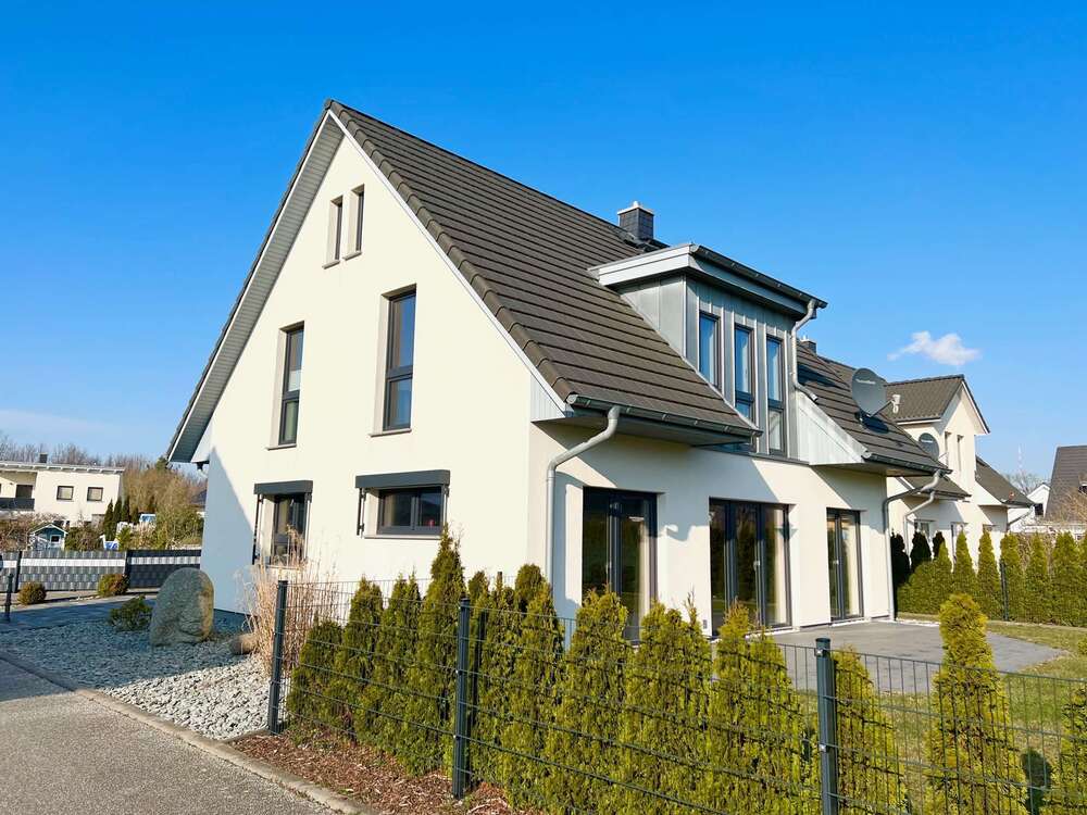 Haus zum Mieten in Gehlsdorf 2.000,00 € 140 m²