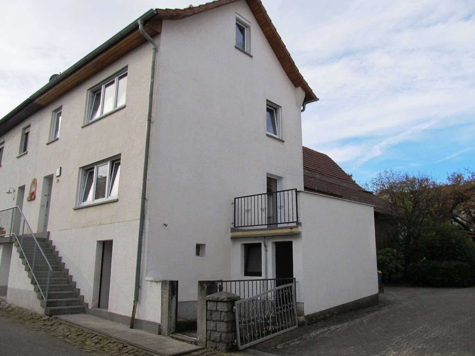 Haus zum Mieten in Abtsteinach 850,00 € 91 m²