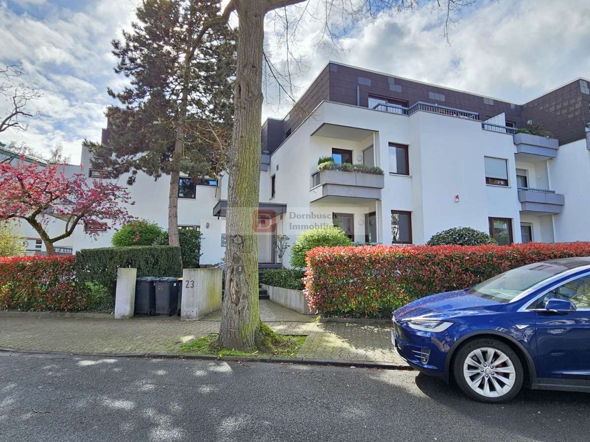 Wohnung zum Mieten in Frankfurt 2.800,00 € 145 m²