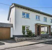 Haus zum Kaufen in Kall 240.000,00 € 152.44 m²