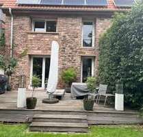 Haus zum Mieten in Mannheim 2.400,00 € 240 m²