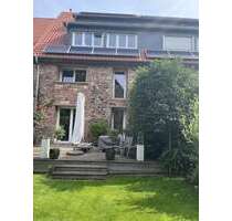 Haus zum Mieten in Mannheim 2.400,00 € 240 m²