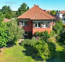 Haus zum Kaufen in Berlin 1.175.000,00 € 250 m²