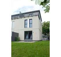 Haus zum Mieten in Wiesbaden 2.430,00 € 132 m²
