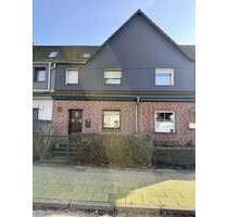 Haus zum Kaufen in Oberhausen Sterkrade-Nord 115.000,00 € 90 m² - Oberhausen / Sterkrade-Nord