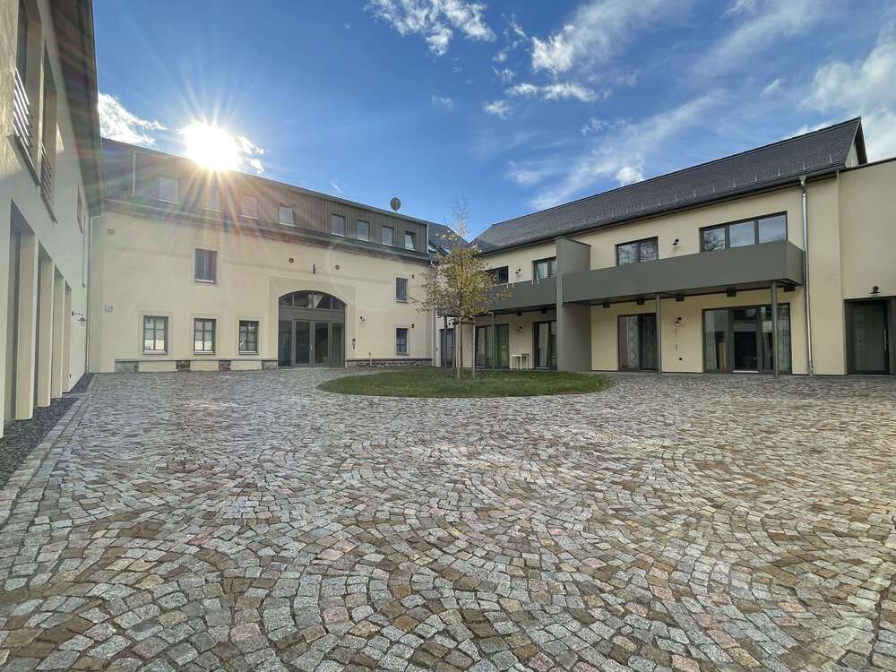 Wohnung zum Mieten in Freital 1.107,00 € 123 m²