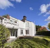 Haus zum Kaufen in Wiesbaden 690.000,00 € 157.96 m²