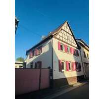 Haus zum Kaufen in Landau - Nussdorf 149.000,00 € 140 m²
