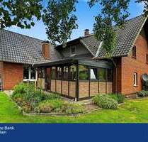 Haus zum Kaufen in Petershagen 300.000,00 € 213.66 m²