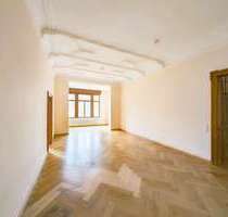 Wohnung zum Mieten in Plauen 1.100,00 € 240 m²