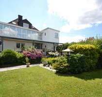 Haus zum Mieten in Hilden 2.490,00 € 208 m²