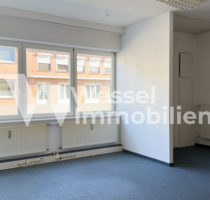 Büro in Mülheim an der Ruhr 1.000,00 € 136.31 m²