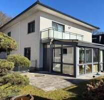 Haus zum Kaufen in Hamburg-Poppenbüttel 1.150.000,00 € 230 m²