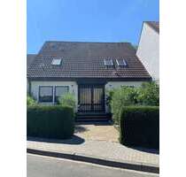 Haus zum Kaufen in Wiesbaden Delkenheim 639.000,00 € 145 m² - Wiesbaden Delkenheim