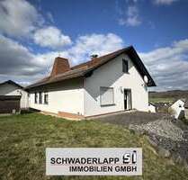 Haus zum Mieten in Ewighausen 1.350,00 € 235 m²