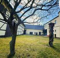 Haus zum Kaufen in Chemnitz Einsiedel 329.000,00 € 350 m² - Chemnitz / Einsiedel