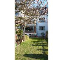 Haus zum Kaufen in Krefeld 490.000,00 € 124 m²