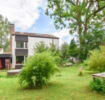 Haus zum Kaufen in Gröbenzell 1.195.000,00 € 253 m²