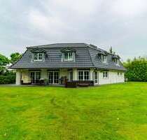 Haus zum Mieten in Pinneberg 4.500,00 € 232 m²