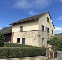 Haus zum Kaufen in Rödental 175.000,00 € 140 m²