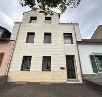 Haus zum Kaufen in Dillingen 179.000,00 € 185 m²