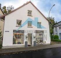 Haus zum Kaufen in Kassel 335.000,00 € 243.39 m²