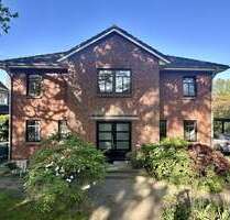 Haus zum Kaufen in Hamburg Volksdorf 1.995.000,00 € 330 m²