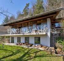 Haus zum Kaufen in Freiburg im Breisgau 1.150.000,00 € 274 m²