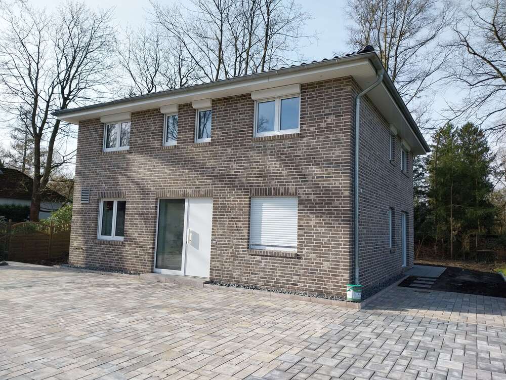Haus zum Mieten in Hamburg 2.990,00 € 150 m²