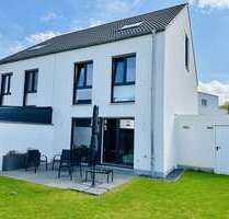 Haus zum Mieten in Neuss 2.750,00 € 143 m²