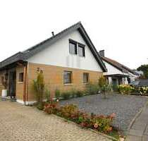 Haus zum Mieten in Meckenheim Lüftelberg 2.200,00 € 160 m² - Meckenheim / Lüftelberg