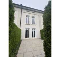 Haus zum Mieten in Ulm 2.450,00 € 184 m²