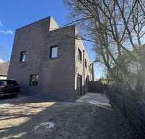 Haus zum Mieten in Norderstedt 2.480,00 € 148 m²