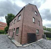 Haus zum Mieten in Norderstedt 2.550,00 € 170 m²