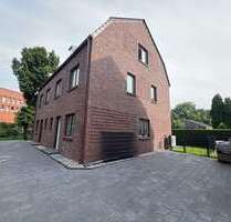 Haus zum Mieten in Norderstedt 2.580,00 € 170 m²