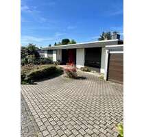 Haus zum Kaufen in Niedernhausen 680.000,00 € 217 m²