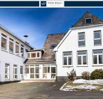 Haus zum Kaufen in Winterberg Neuastenberg 480.000,00 € 411 m² - Winterberg / Neuastenberg
