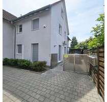 Haus zum Mieten in Pfungstadt 2.200,00 € 180 m²