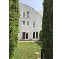 Haus zum Mieten in Wiesbaden-Sonnenberg 3.300,00 € 230 m²