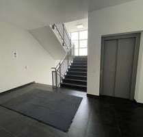 Büro in Bühl 3.672,00 € 306 m² - 3.672,00 EUR Kaltmiete, ca.  306,00 m² in Bühl (PLZ: 77815)