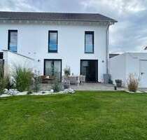 Haus zum Mieten in Borna 1.690,00 € 135 m²