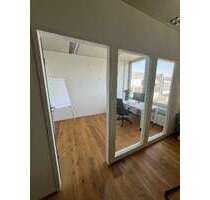 Büro in München 500,00 € 10 m² - 500,00 EUR Kaltmiete, ca.  10,00 m² in München (PLZ: 81929)