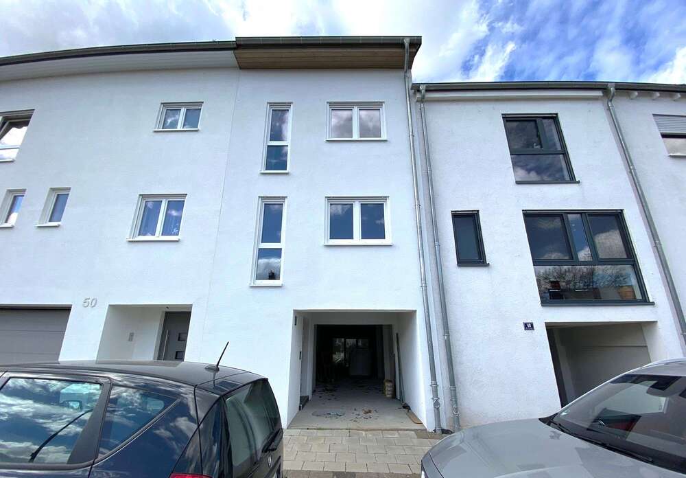 Haus zum Mieten in Kaiserslautern 2.100,00 € 140 m²