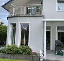 Haus zum Mieten in Pulheim 3.500,00 € 244 m²