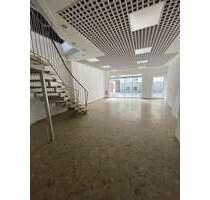 Einzelhandel in Aue-Bad Schlema 810,00 € 132.7 m²